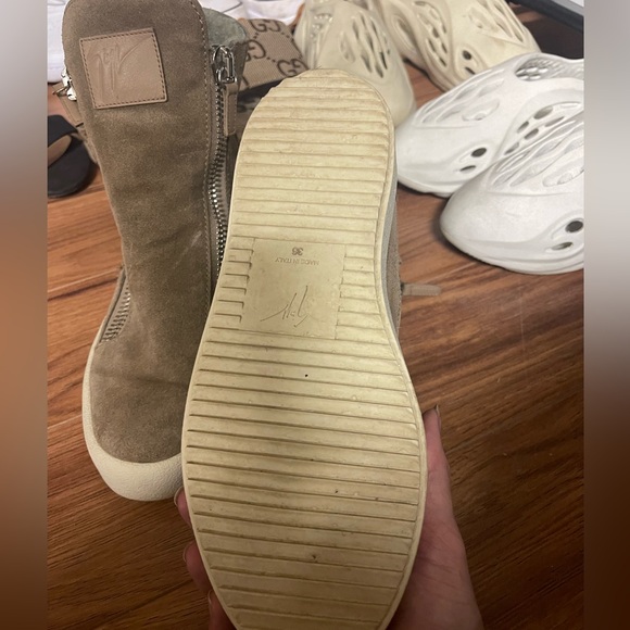 Giuseppe Zanotti High Top Velvet Fur Lined Sneakers Rare - Picture 2 of 4